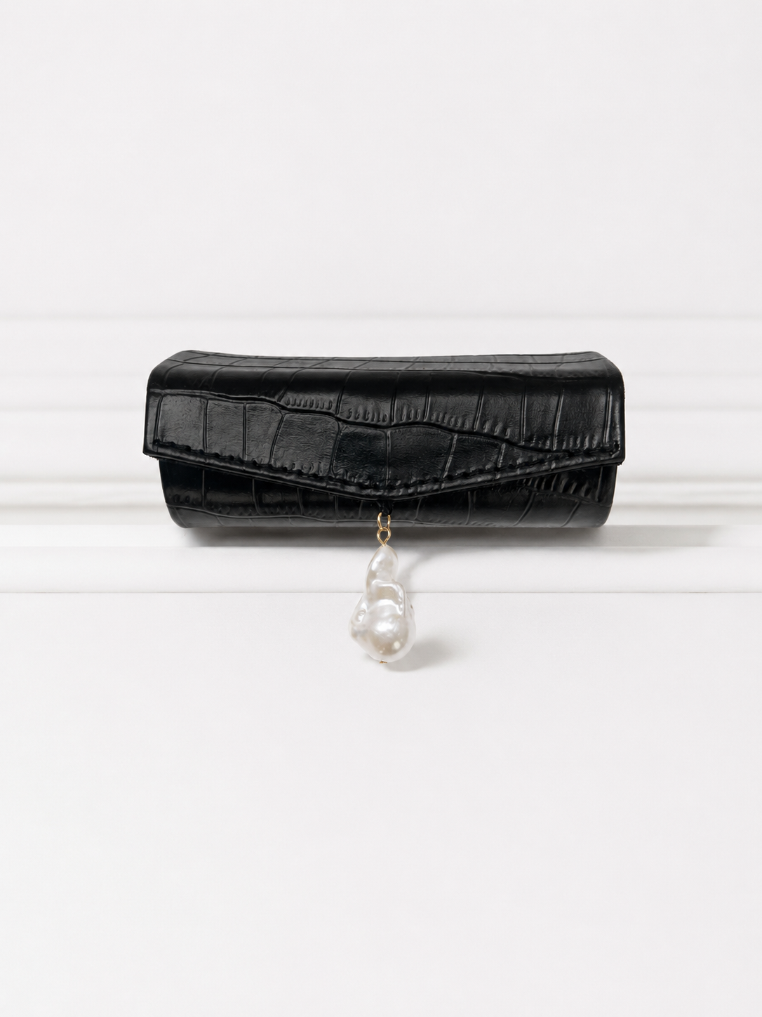 Black Baroque Pearl Lipstick Case